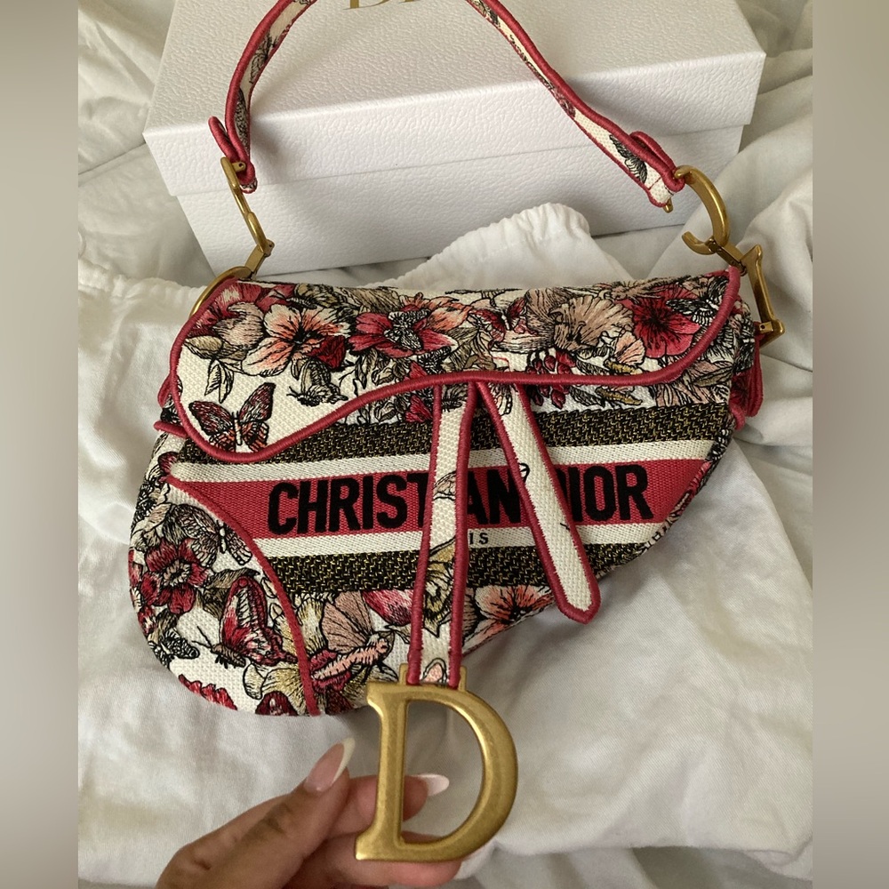 Dior or Chanel Girl - Picture 2 of 3